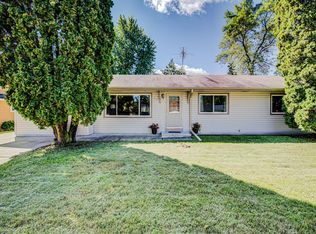 240 Elm Dr, Apple Valley, MN 55124