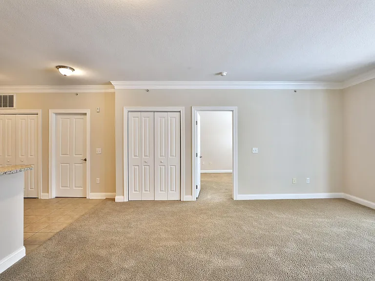 960 Perry St #207 — Photo 16