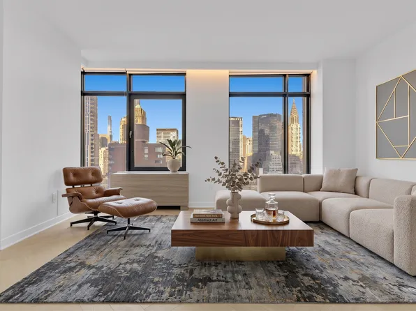 49 East 34th Street image 1 of 11