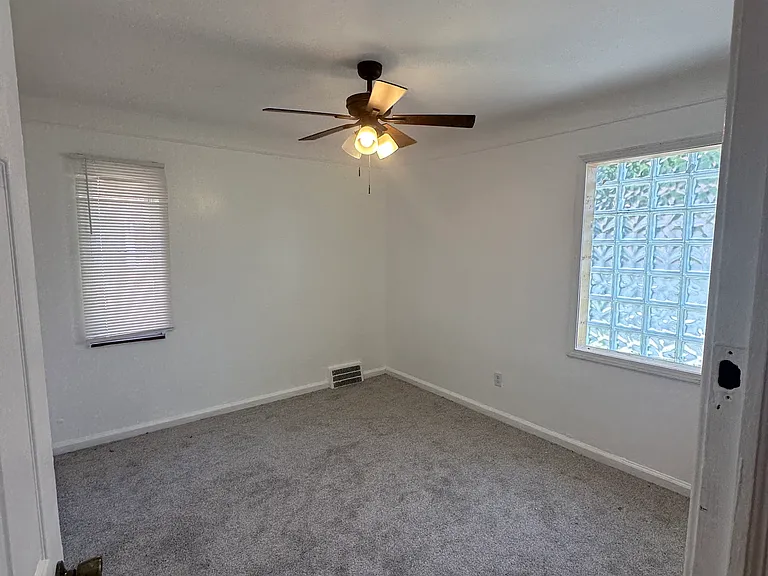 8218 Prest St — Photo 7