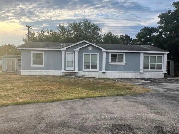 307 E Zipp Rd, New Braunfels, TX 78130