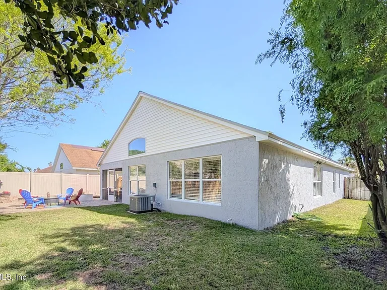 12985 Harborton Dr — Photo 25