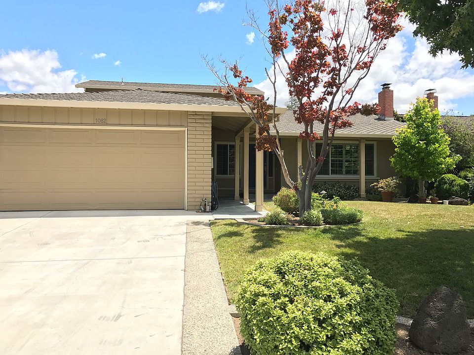 1st image of 1082 Robbia Dr