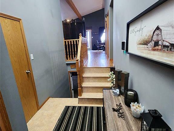 3rd image of 609 3rd Ave NW