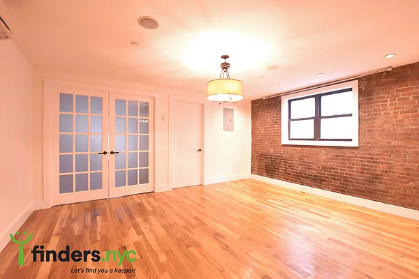 Rented by Clove Realty LLC | media 5