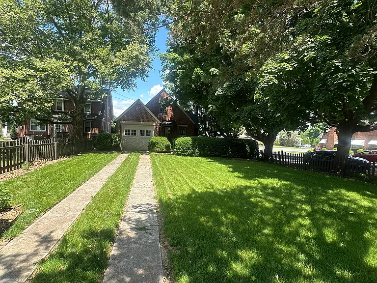 528 E Cherry St — Photo 29
