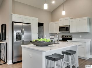 20175 Miami Cir, Elkhorn, NE 68022