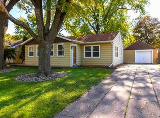 2109 W 70th St, Davenport, IA 52806