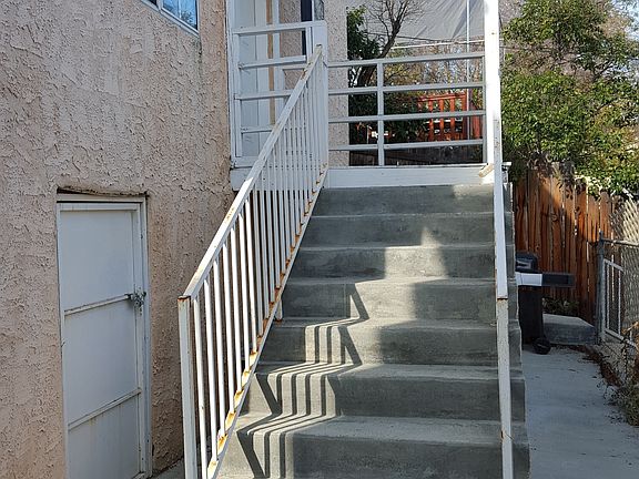 2nd image of 2611 1/2 S Fremont Ave
