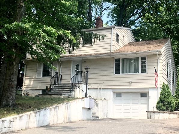 144 Railroad Ave