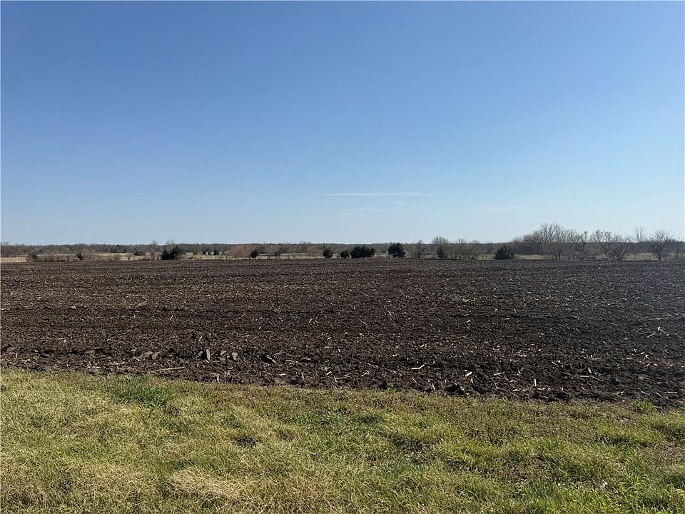 1st image of 3850 Thomas Rd