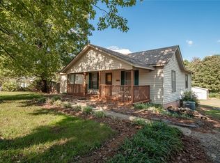 881 Camp Dan Valley Rd, Reidsville, NC 27320