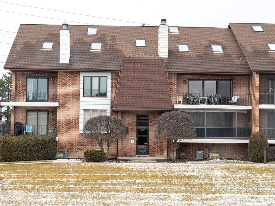 1st image of 15715 Deerfield Ct