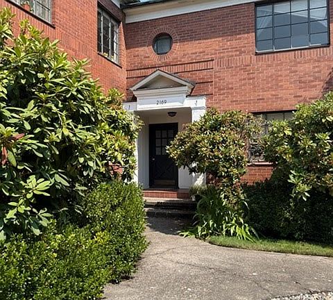 2nd image of 2169 NW Irving St APT 10