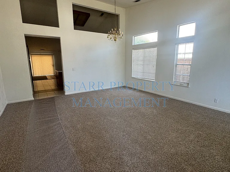 10086 River Falls Cir — Photo 2