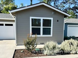 1841 Hubbard Ln UNIT 8, Grants Pass, OR 97527
