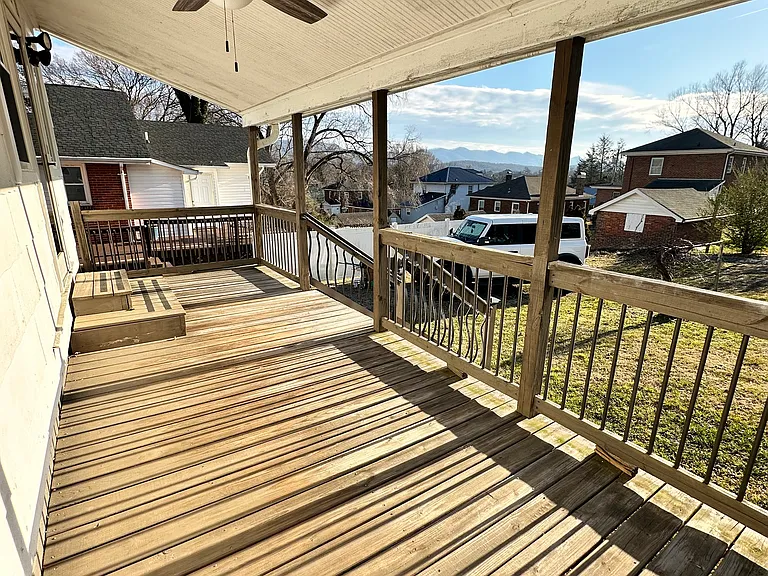 923 E Hillcrest Dr #2 — Photo 11