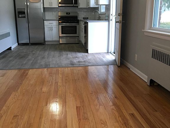 4th image of 84 Rossiter Ave #1