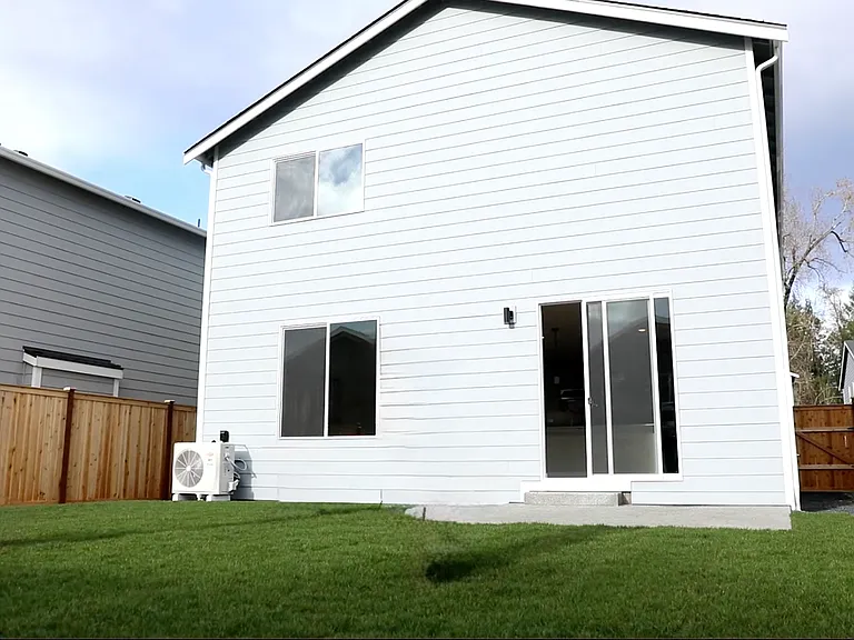 8422 52nd Pl NE — Photo 32