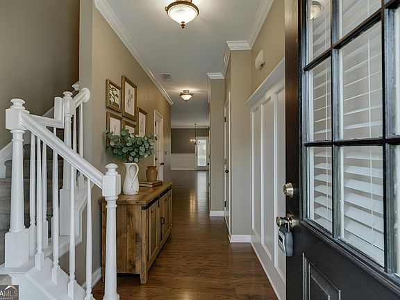 5th image of 2725 Maple Park Pl