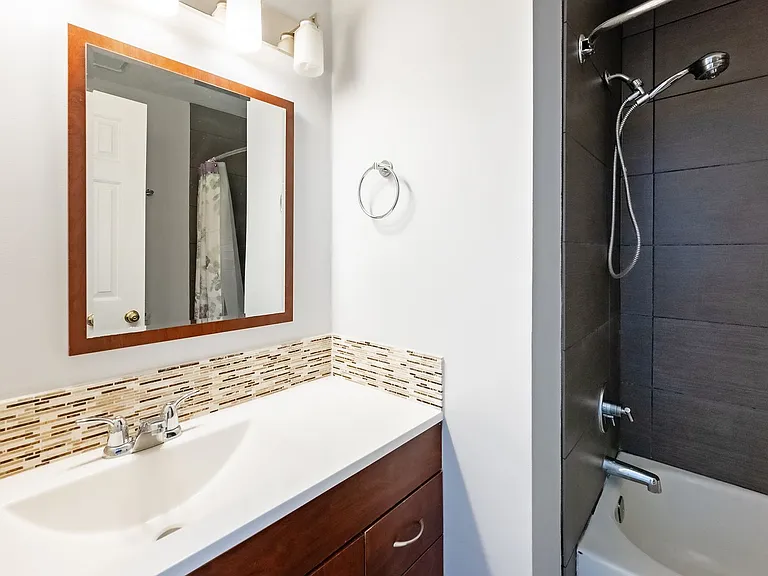 215 Lynn Manor Dr — Photo 45