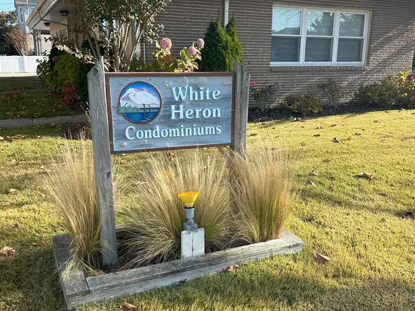 10120 3rd Ave, Stone Harbor, NJ 08247