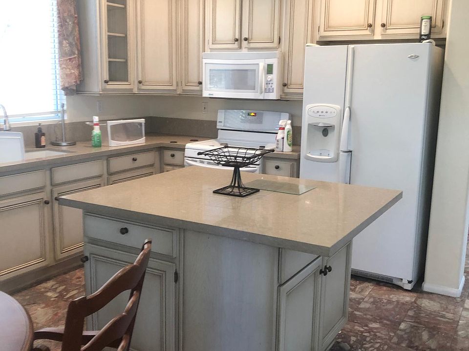 1st image of 1590 N La Quinta Dr