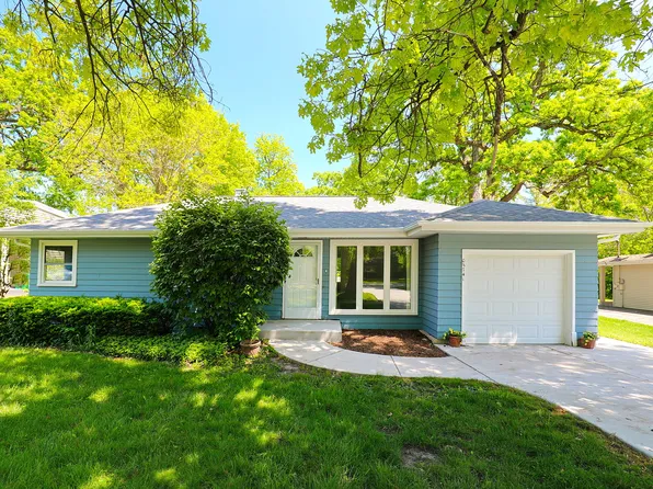 0S741 Forest St, Winfield, IL 60190