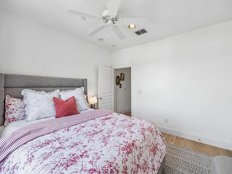 4307 McKinney Ave #8 — Photo 10