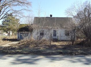 3 Rennie St, Lunenburg, MA 01462