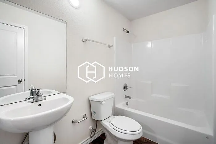 2633 E Cornell St — Photo 11