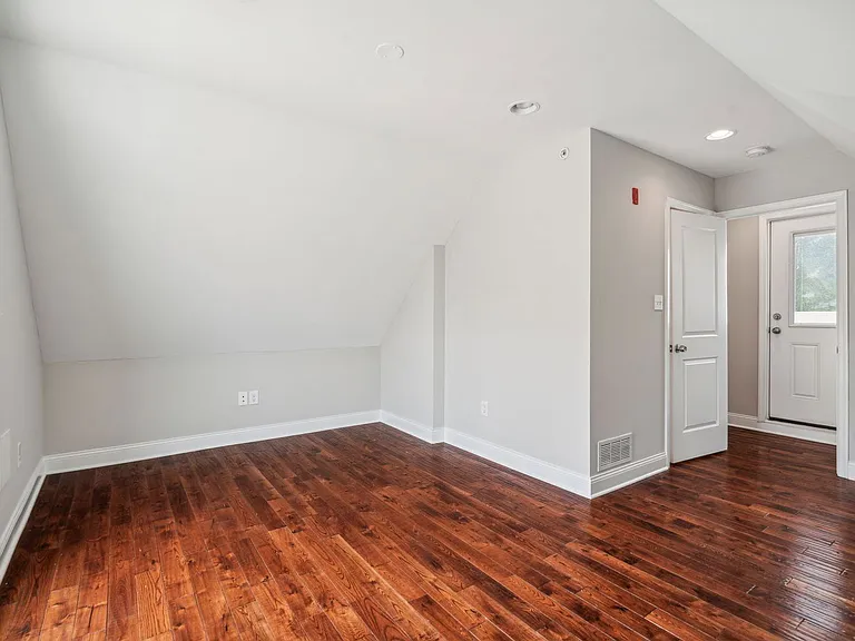 2228 Summer St #3 — Photo 19