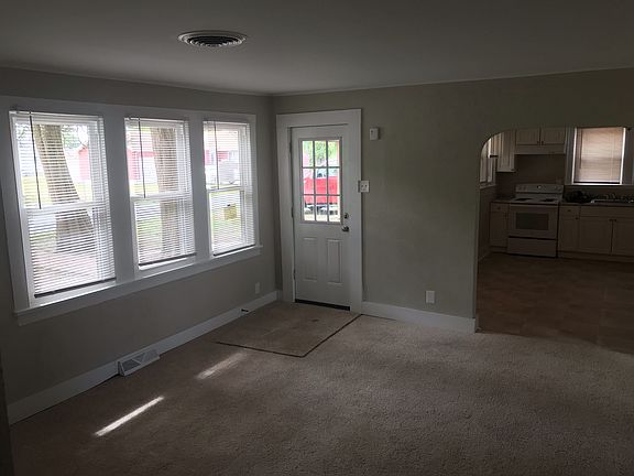 4th image of 130 Michigan Rd