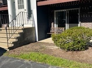 7 Woodcrest Ct APT 2, Weymouth, MA 02190