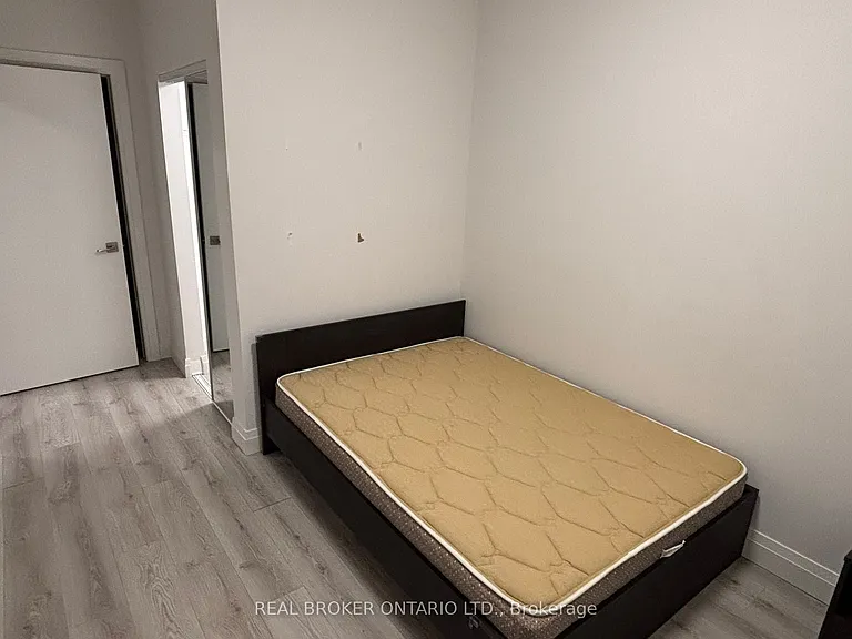 652 Princess St E #241 — Photo 8