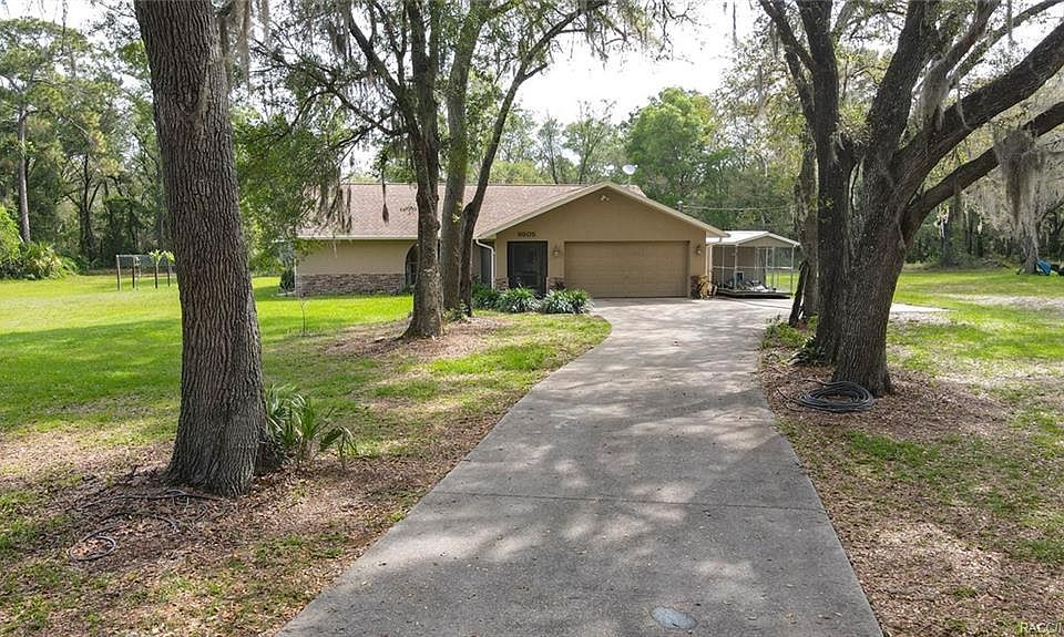 1st image of 9505 N Cacalia Dr