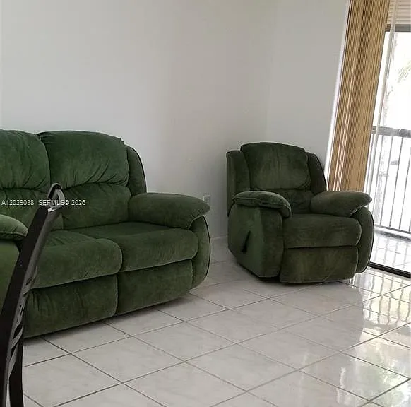 14201 N Kendall Dr #212-D — Photo 11