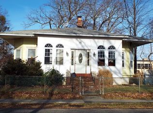 95 Scudder Ave, Copiague, NY 11726