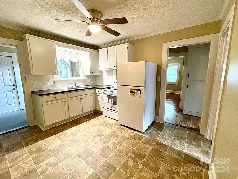 338 Magnolia St NW — Photo 7