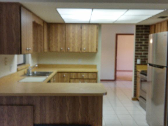 4th image of 391 El Camino Dr