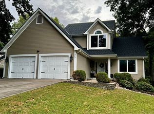 202 E 12th St, Kearney, MO 64060