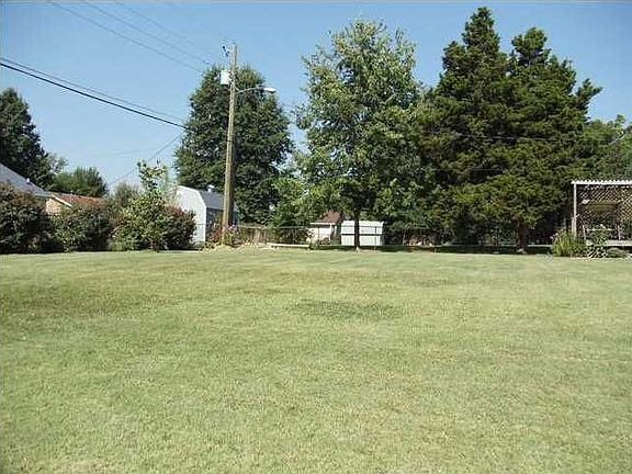 3rd image of 203 Galway Dr