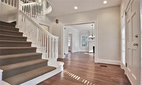 5 bed, 3131 sqft, $5,625 — Photo 3