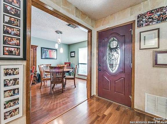 4th image of 9302 Lamerton St
