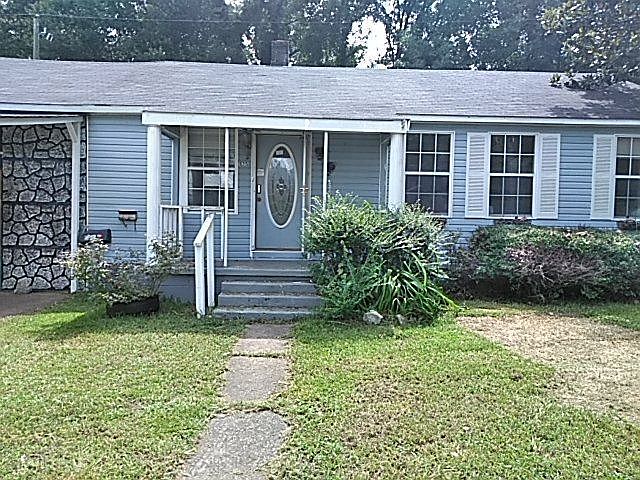 1st image of 125 Deluna Cir