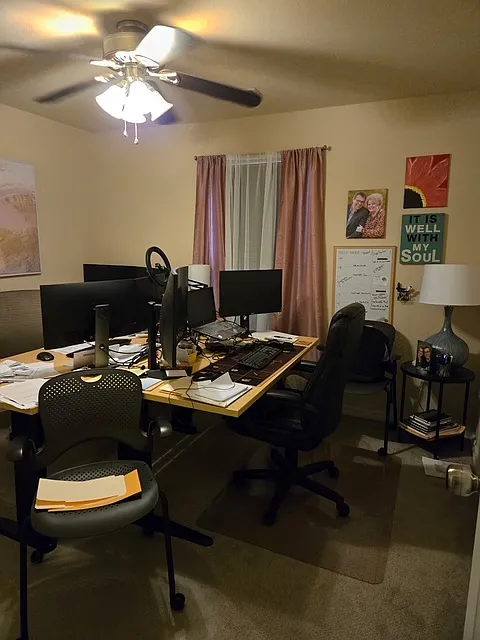3 bed, 2.5 bath, 1600 sqft, $1,700 — Photo 3