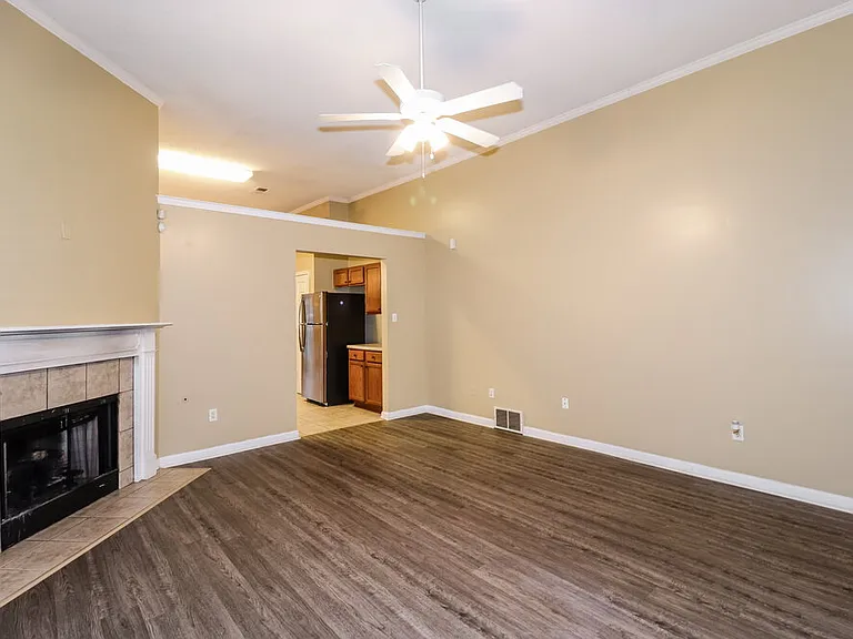 8691 Overcup Oaks Dr — Photo 7