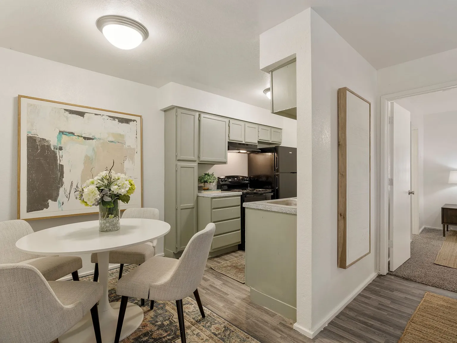 Forest Pointe Apartments — Photo 4