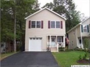 107 Elizabeth Ave, Toms River, NJ
