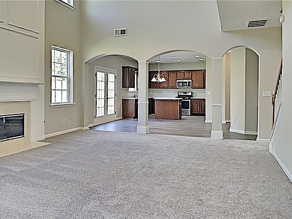 5th image of 145 Meadowbrook Ct